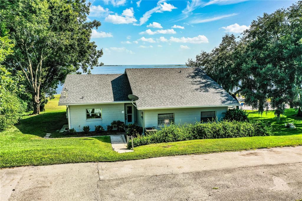 1702 North Scenic Highway Babson Park, FL 33827 - Photo 2 of 46 a front view of a house with a yard