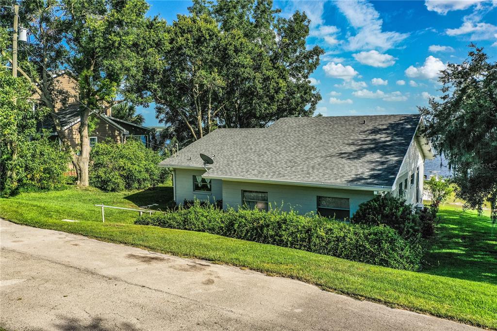 1702 North Scenic Highway Babson Park, FL 33827 - Photo 3 of 46 a front view of house with yard and green space