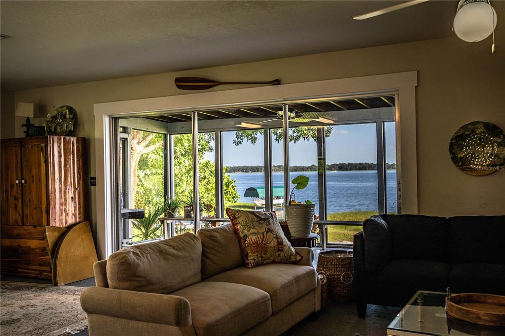1702 North Scenic Highway Babson Park, FL 33827 - Photo 39 of 46 a living room with furniture and a window