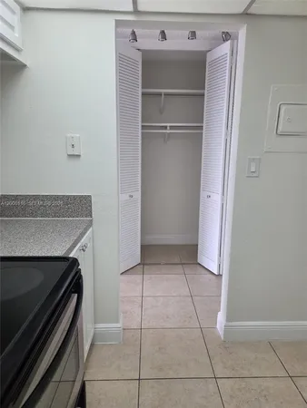 $1,750 | 1800 Sans Souci Boulevard, Unit 217, North Miami, FL 33181