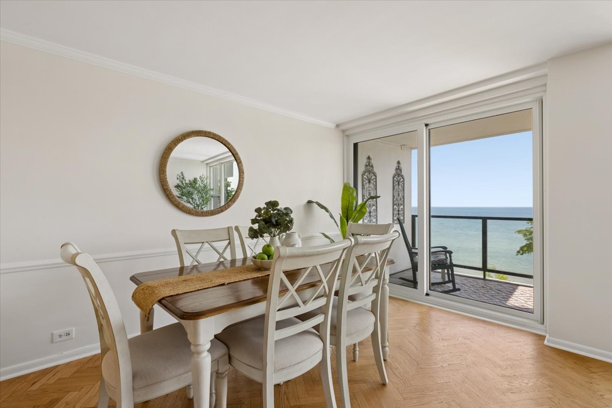 1630 Sheridan Road, Unit 4H Wilmette, IL 60091 - Photo 7 of 35