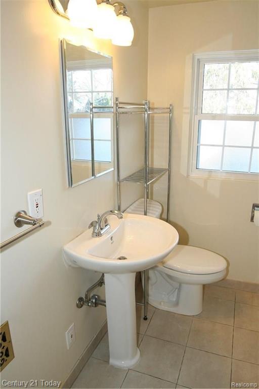 408 Baldwin Road Birmingham, MI 48009 - Photo 16 of 23