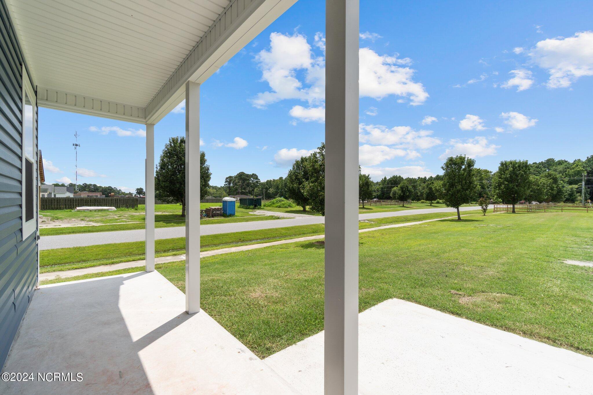 106 Meadow Ridge Lane Coinjock, NC 27923 - Photo 5 of 40 42-web-or-mls-DSC02466
