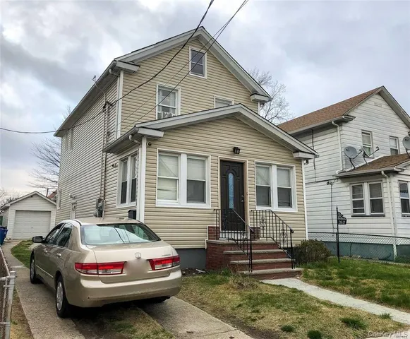 $749,000 | 216-21 133rd Road | Laurelton