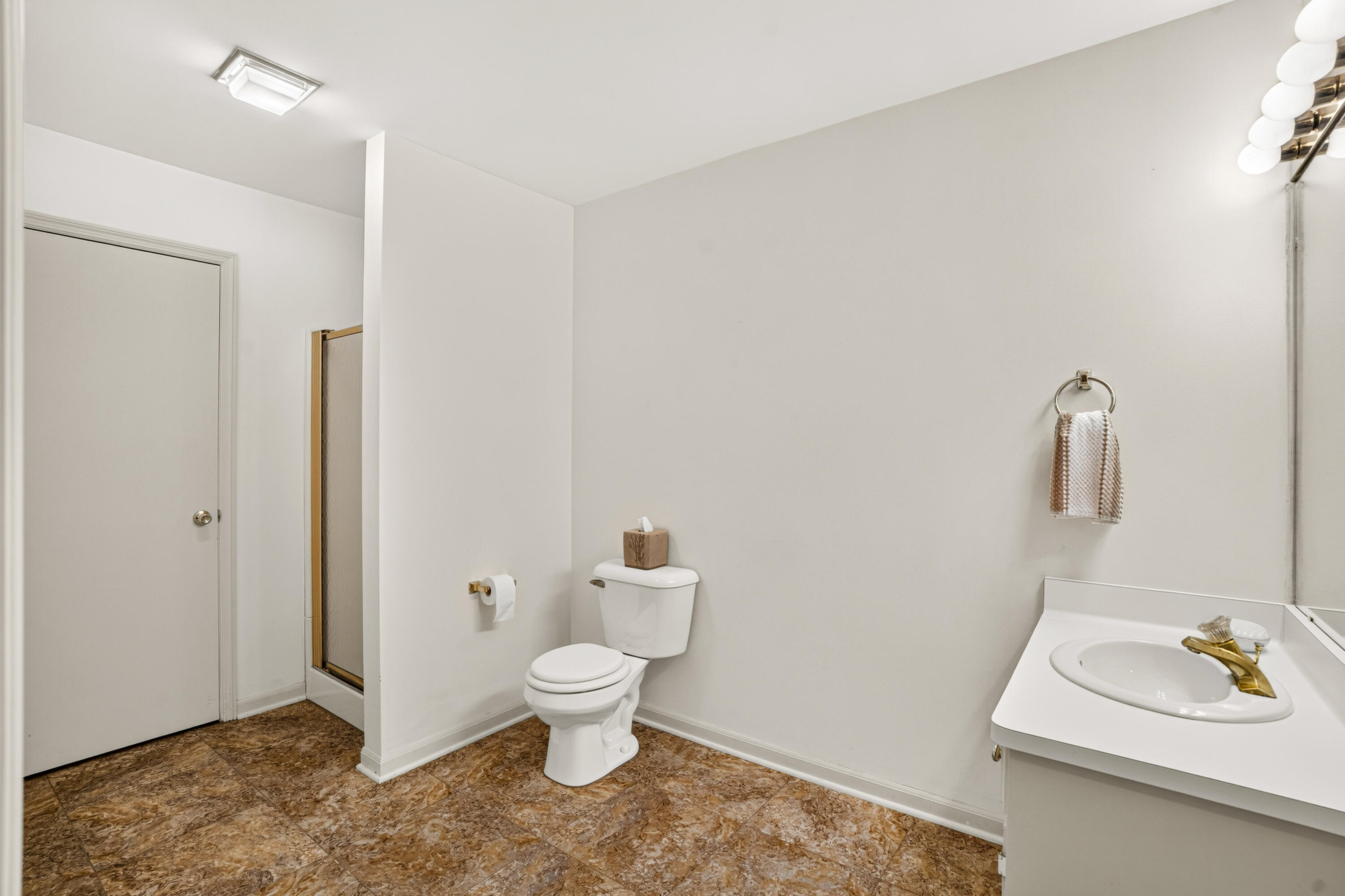 17445 St James Road Brookfield, WI 53045 - Photo 39 of 49 Basement Full Bathroom