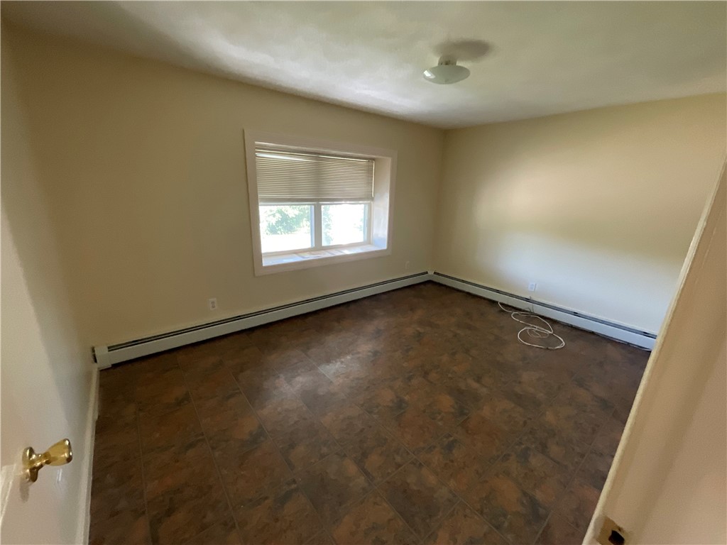6 Pilgrim Avenue Coventry, RI 02816 - Photo 19 of 36