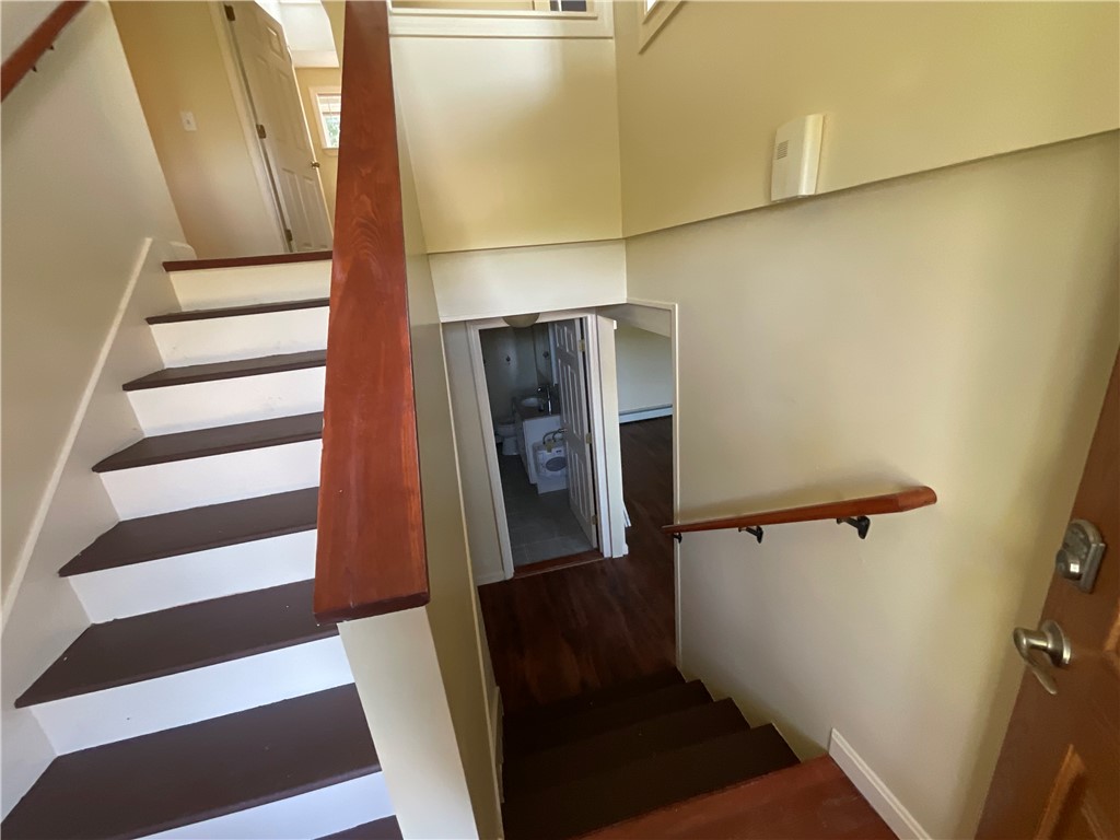 6 Pilgrim Avenue Coventry, RI 02816 - Photo 26 of 36