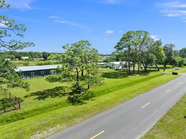 a view of an outdoor space