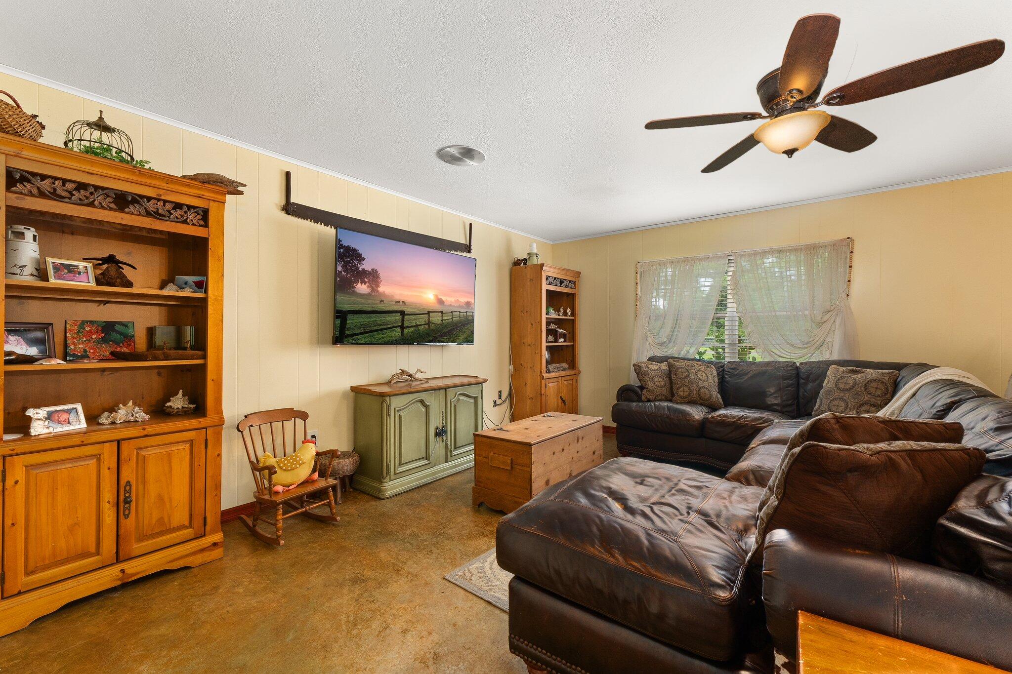 340 North Ffa Road Fort Pierce, FL 34945 - Photo 6 of 72 27-web-or-mls-DSC04701