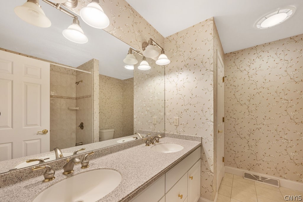 206 Falling Brook Path Manlius, NY 13066 - Photo 25 of 31