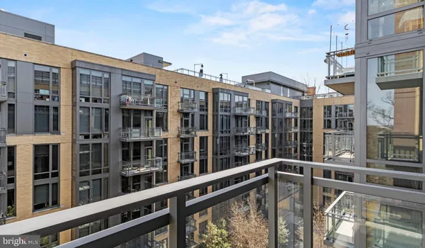 $2,209 | 8300 Wisconsin Avenue, Unit 1B1632, Bethesda, MD 20814