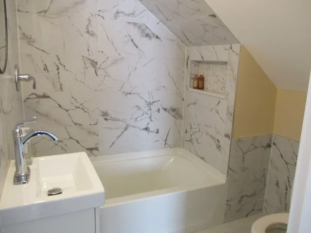 $353,900 | 11342 South Ave G, Chicago, IL 60617