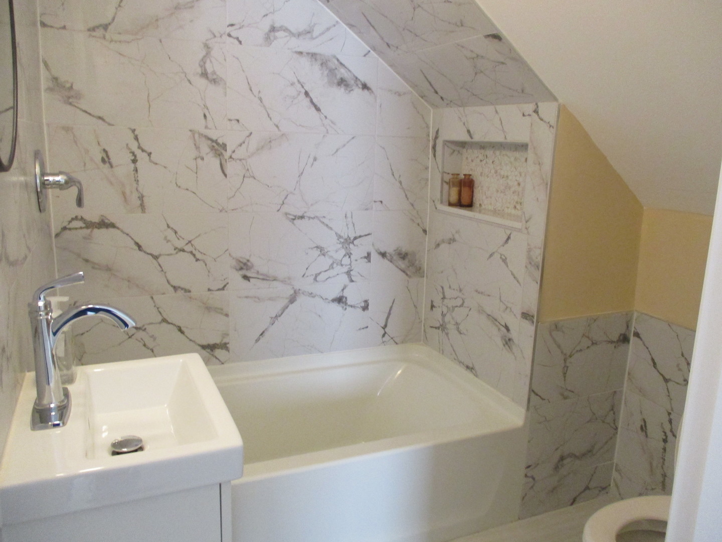 11342 South Ave G Chicago, IL 60617 - Photo 3 of 19