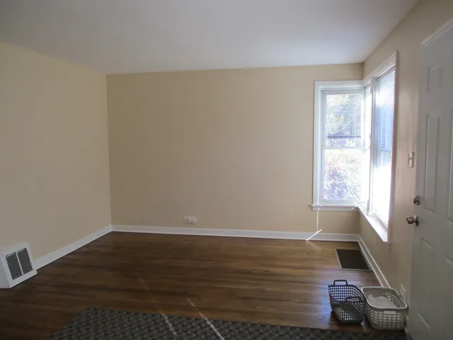 $353,900 | 11342 South Ave G, Chicago, IL 60617