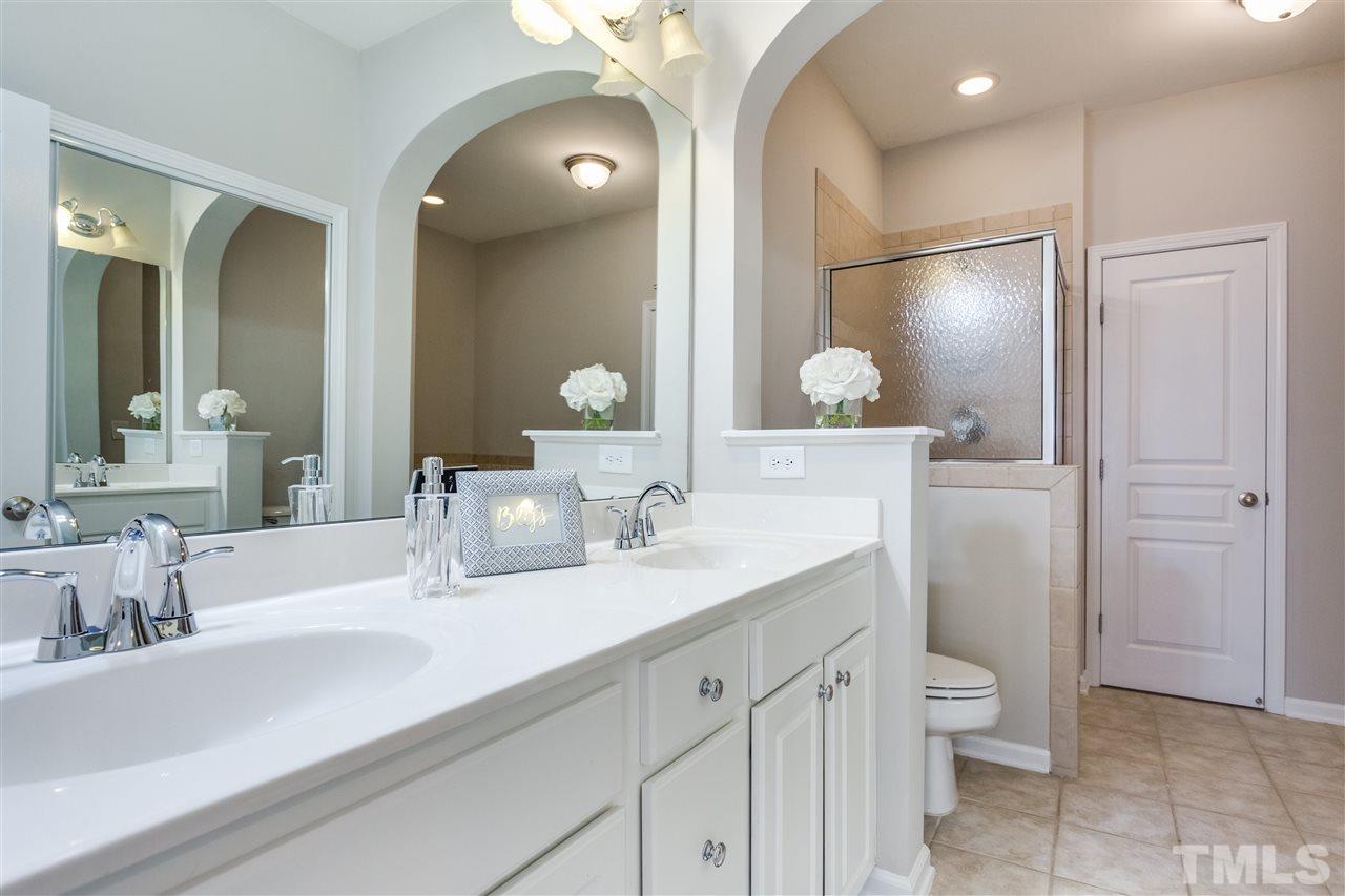 5835 Cameo Glass Way Raleigh, NC 27612 - Photo 17 of 30