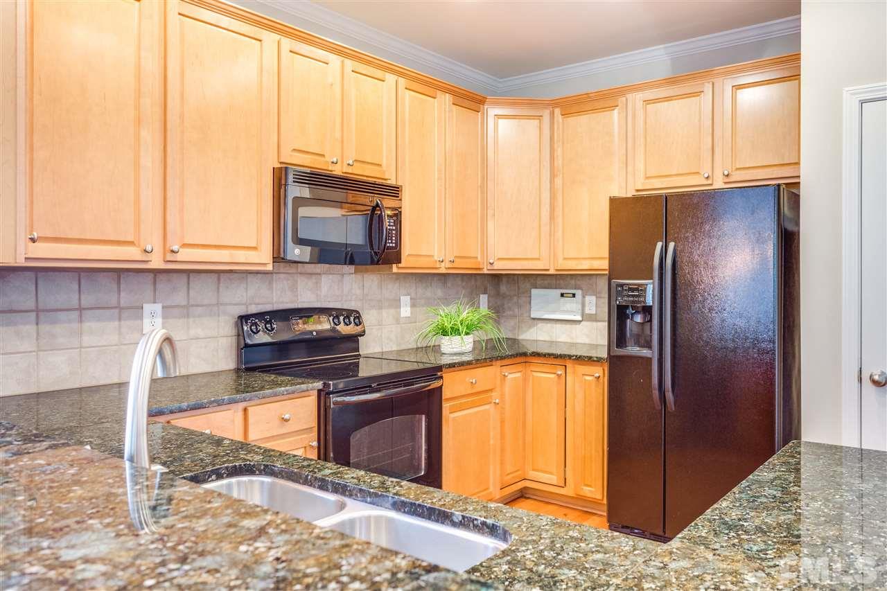 5835 Cameo Glass Way Raleigh, NC 27612 - Photo 8 of 30