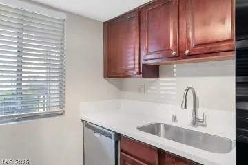 $1,125 | 5081 River Glen Drive, Unit 125, Las Vegas, NV 89103