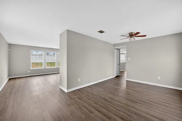 $289,990 | 332 Bob White Drive, Red Oak, TX 75154