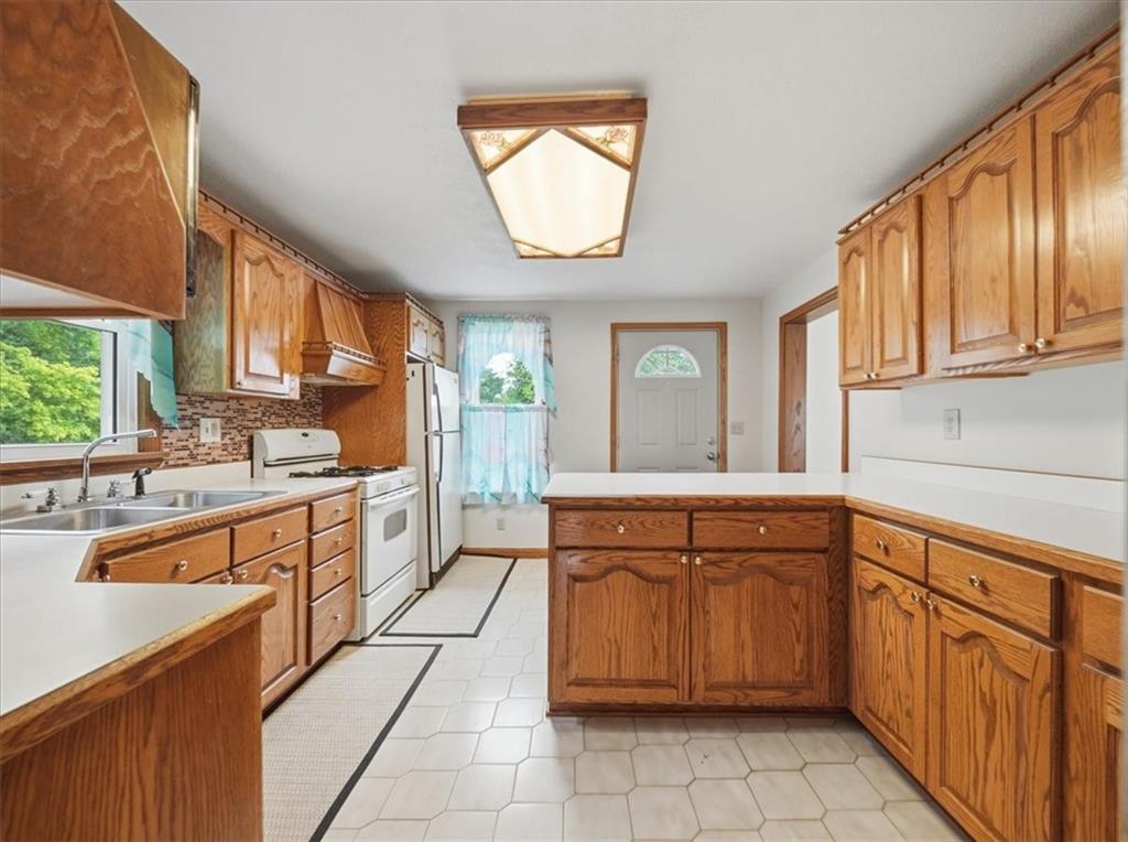 106 Savannah Gardner Road New Castle, PA 16101 - Photo 11 of 26