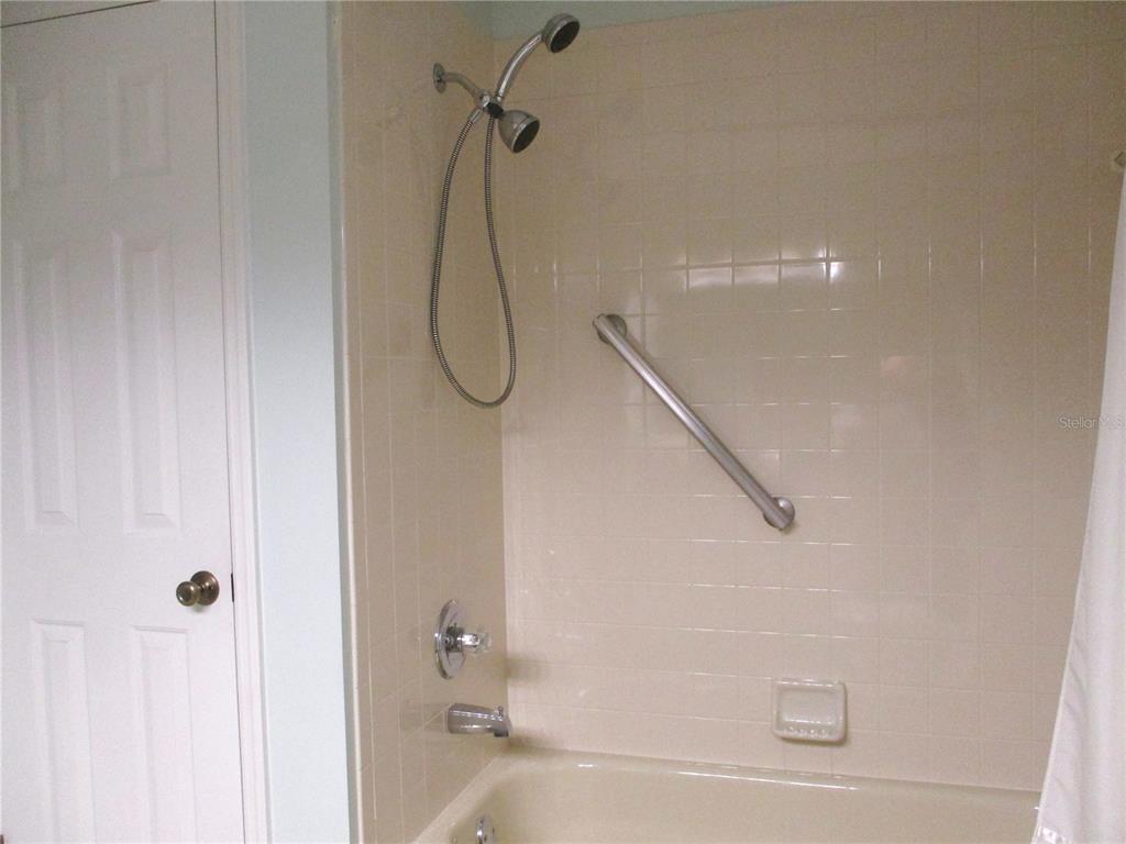 11273 Southwest 136th Place Dunnellon, FL 34432 - Photo 37 of 78 a bathroom with a shower