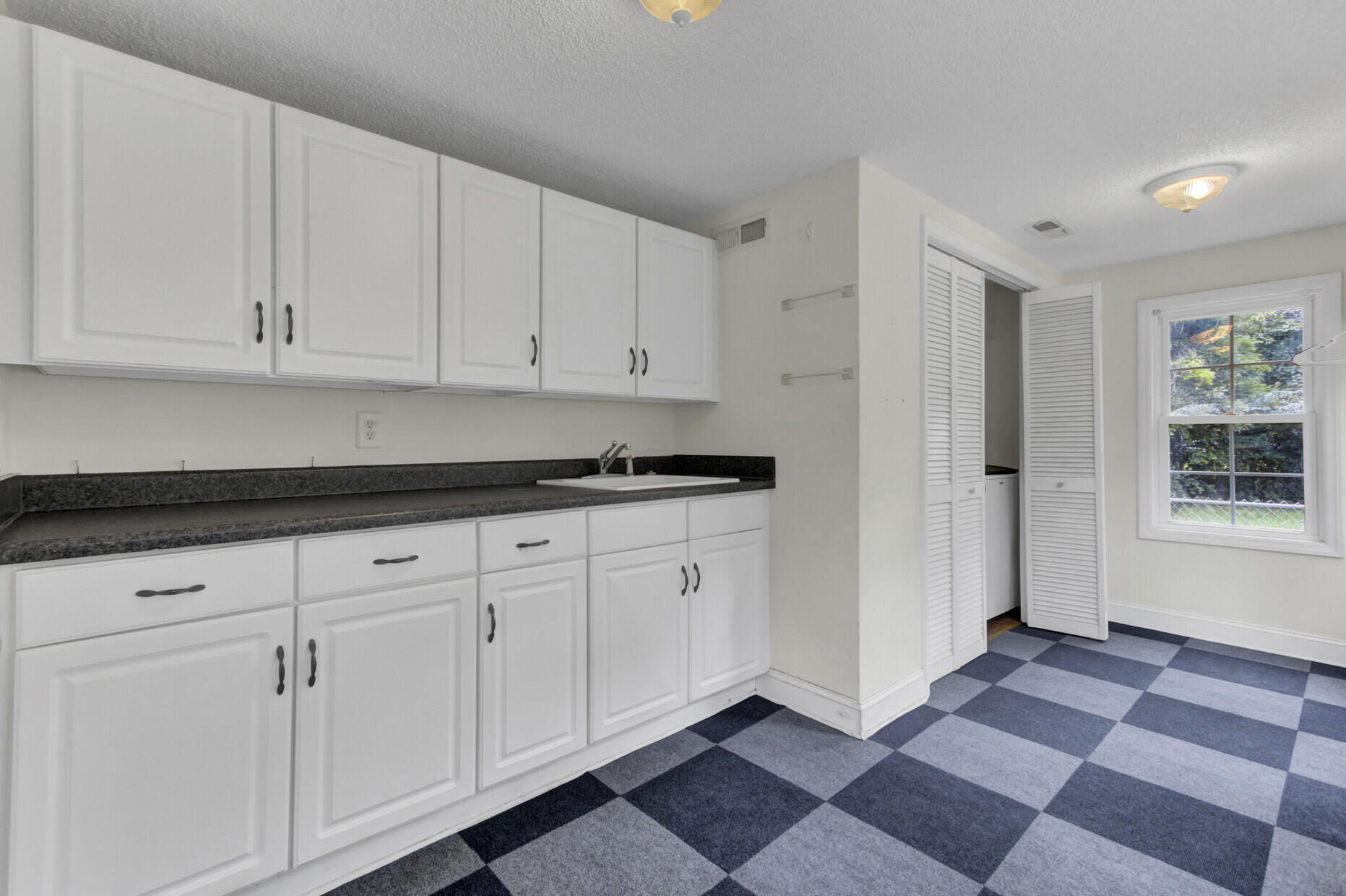 1709 Hemingway Highway Hemingway, SC 29554 - Photo 13 of 25 Gallery Image 13