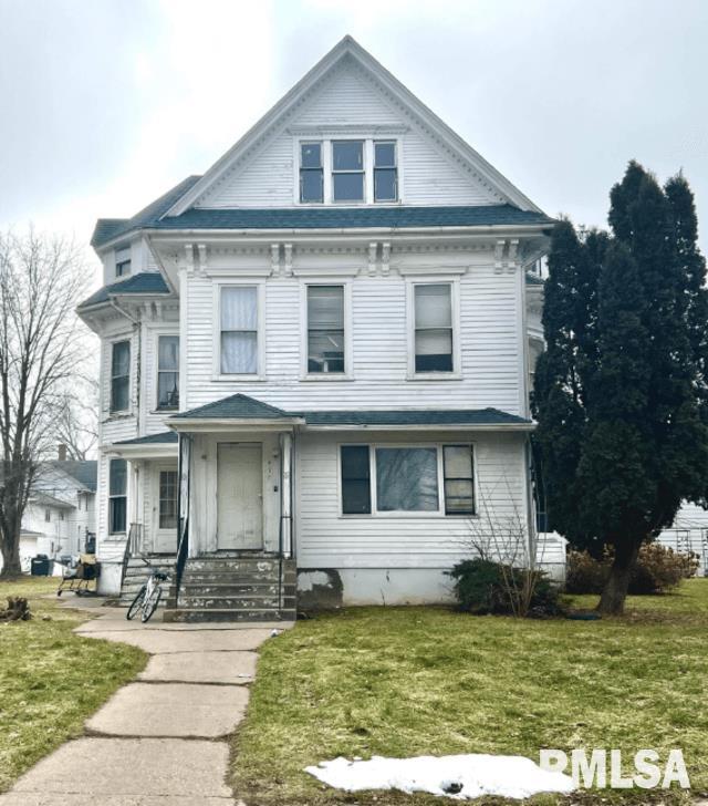 437 5th Avenue South Clinton, IA 52732 - Photo 1 of 1