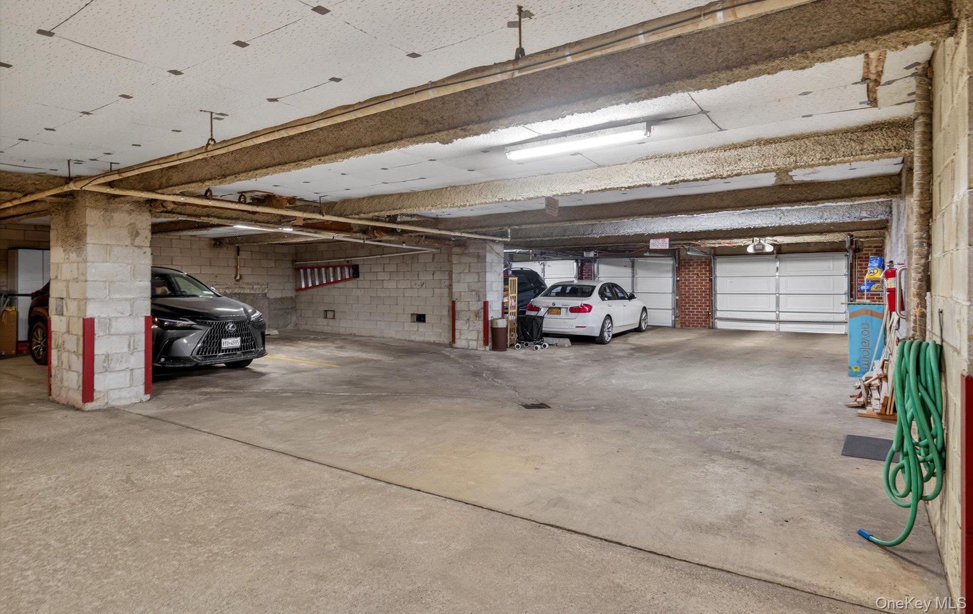 100 South Middle Neck Road, Unit 305 Great Neck, NY 11021 - Photo 38 of 45