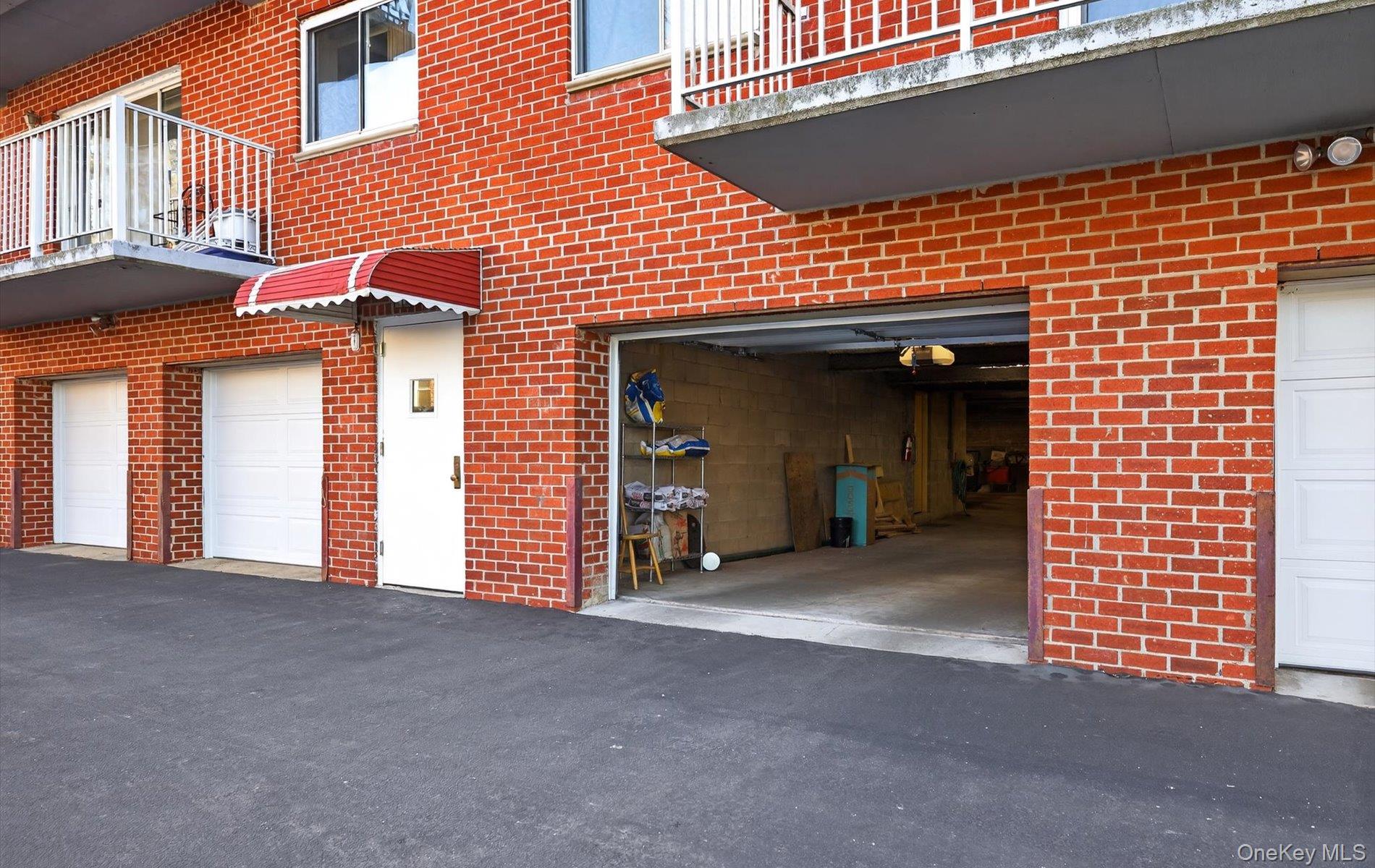 100 South Middle Neck Road, Unit 305 Great Neck, NY 11021 - Photo 40 of 45