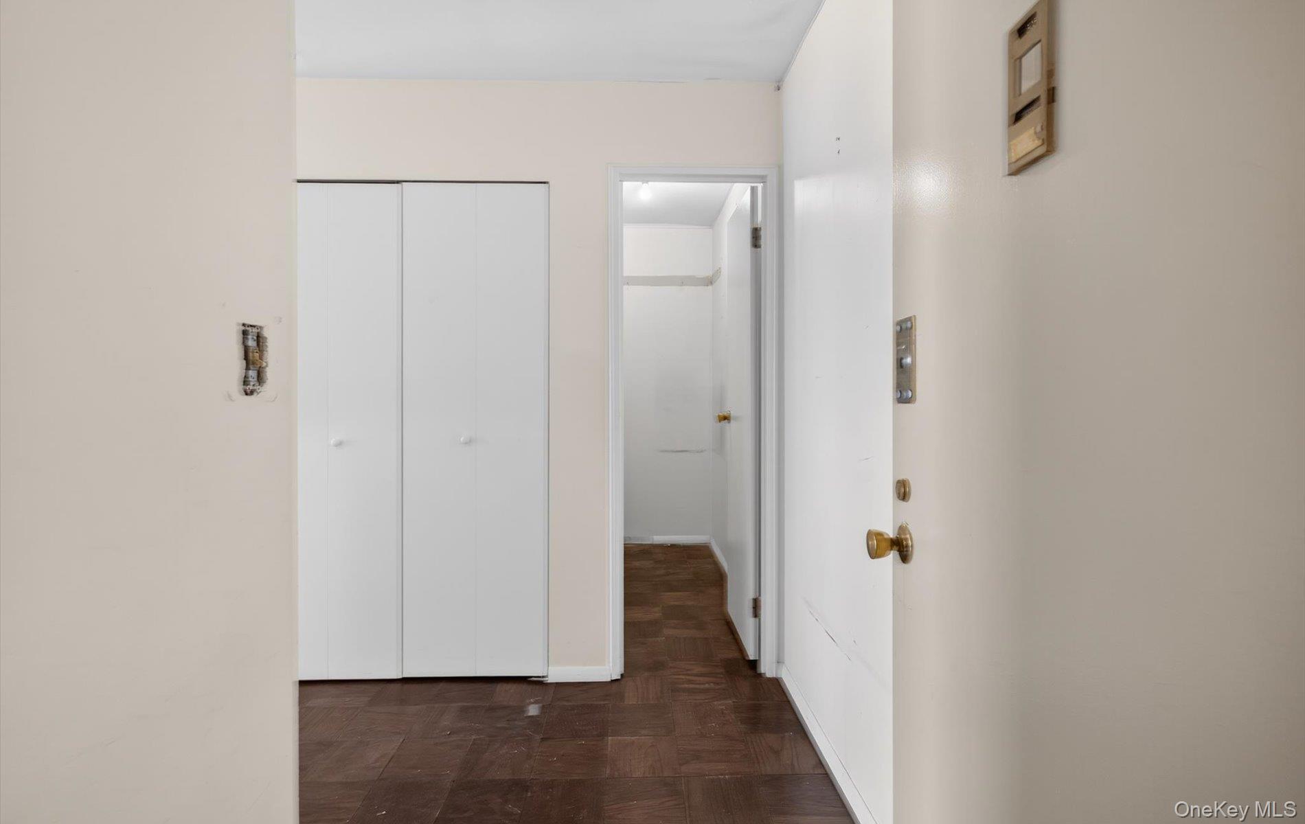 100 South Middle Neck Road, Unit 305 Great Neck, NY 11021 - Photo 5 of 45