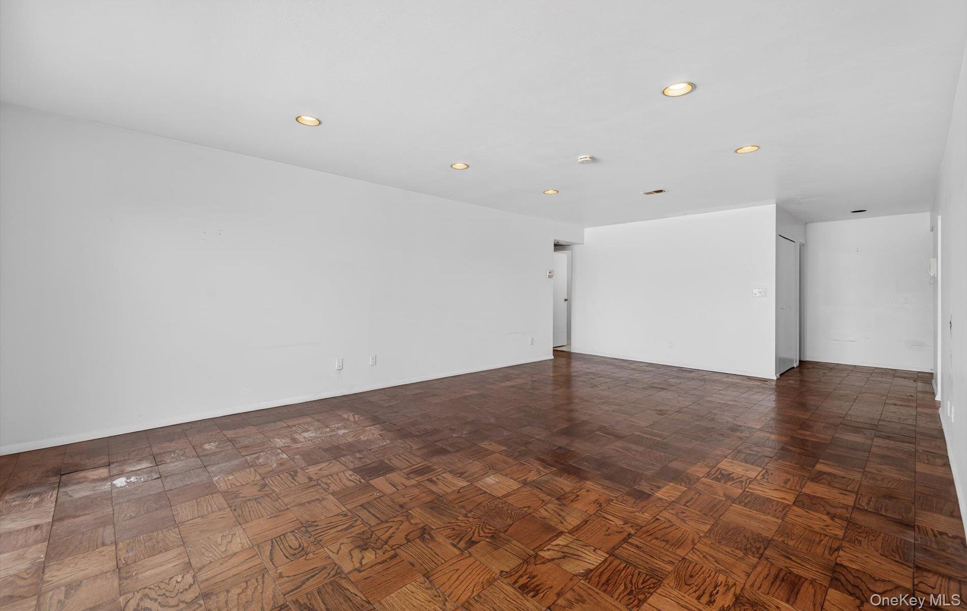 100 South Middle Neck Road, Unit 305 Great Neck, NY 11021 - Photo 7 of 45