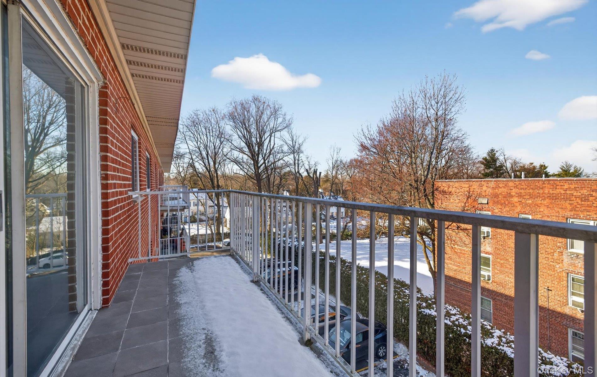 100 South Middle Neck Road, Unit 305 Great Neck, NY 11021 - Photo 9 of 45