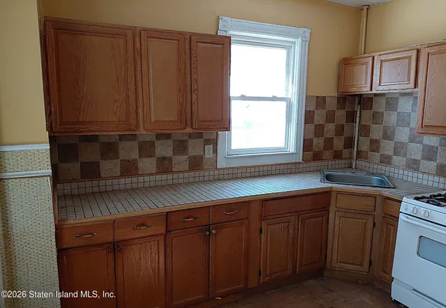 $690,000 | 208 Myrtle Avenue | West Brighton