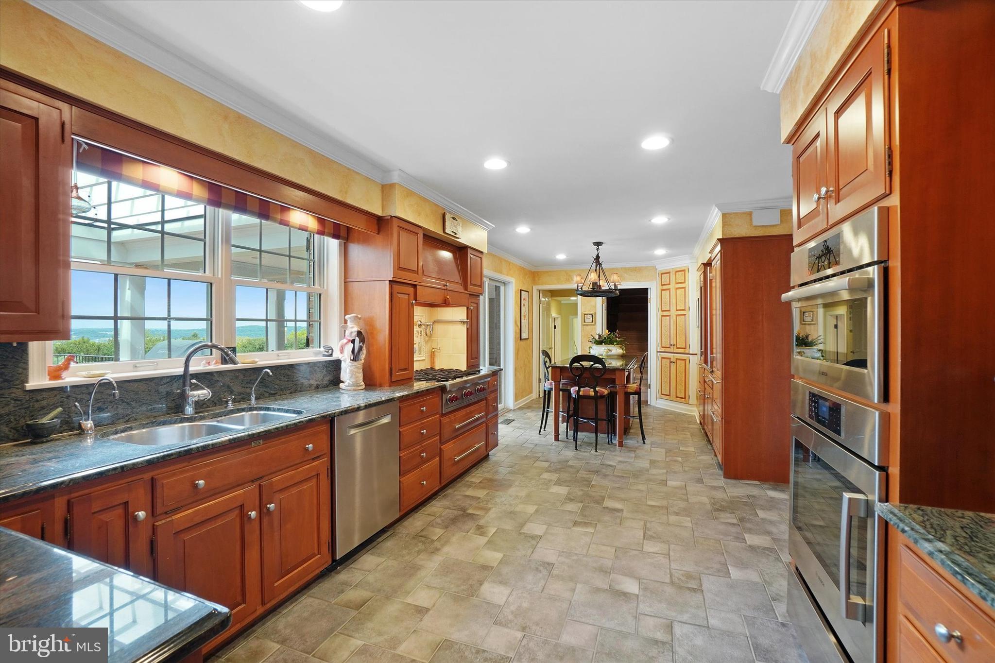 1525 Dunster Road York, PA 17403 - Photo 11 of 49 Gallery Image 11