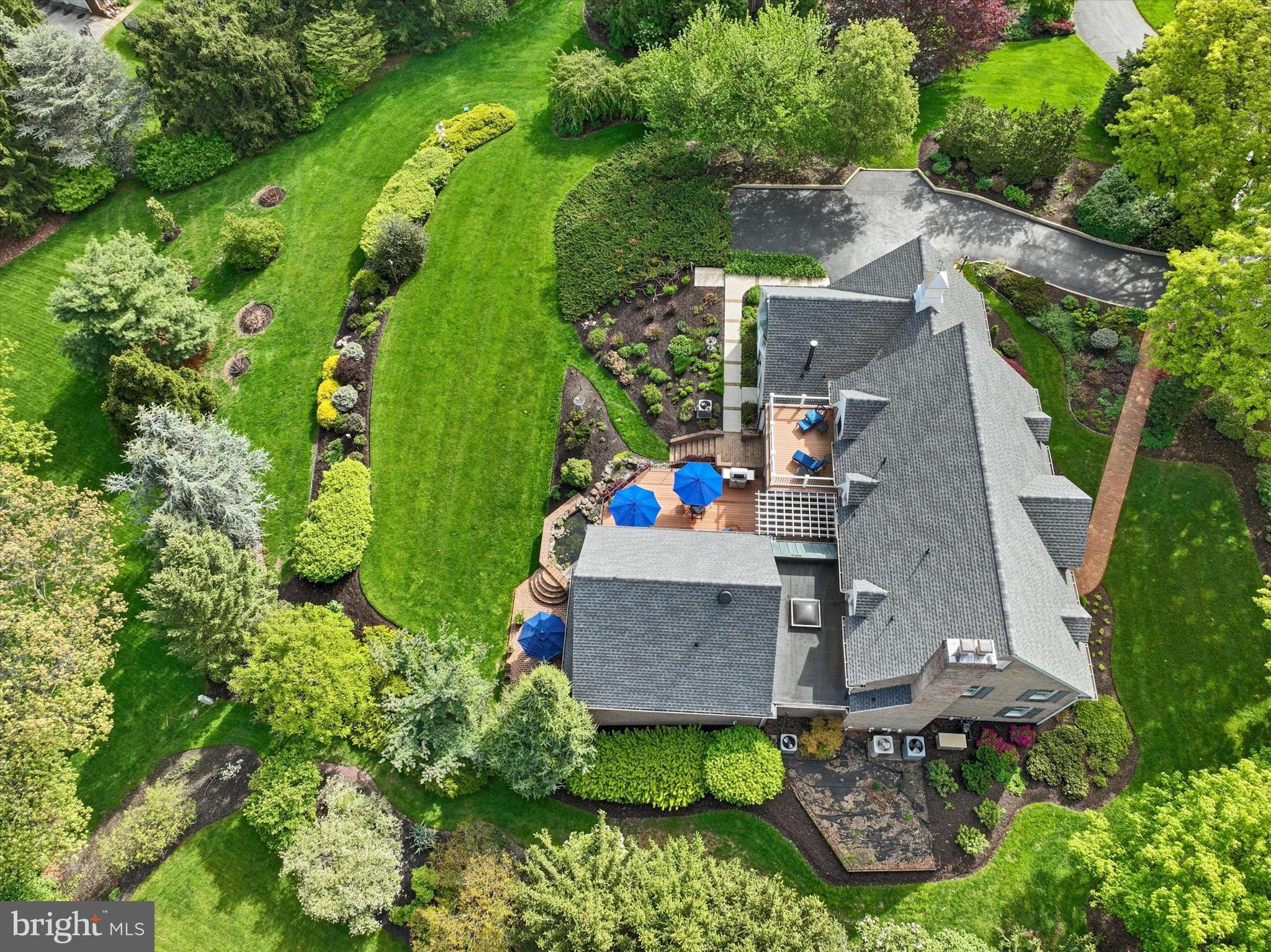 1525 Dunster Road York, PA 17403 - Photo 3 of 49 Gallery Image 3