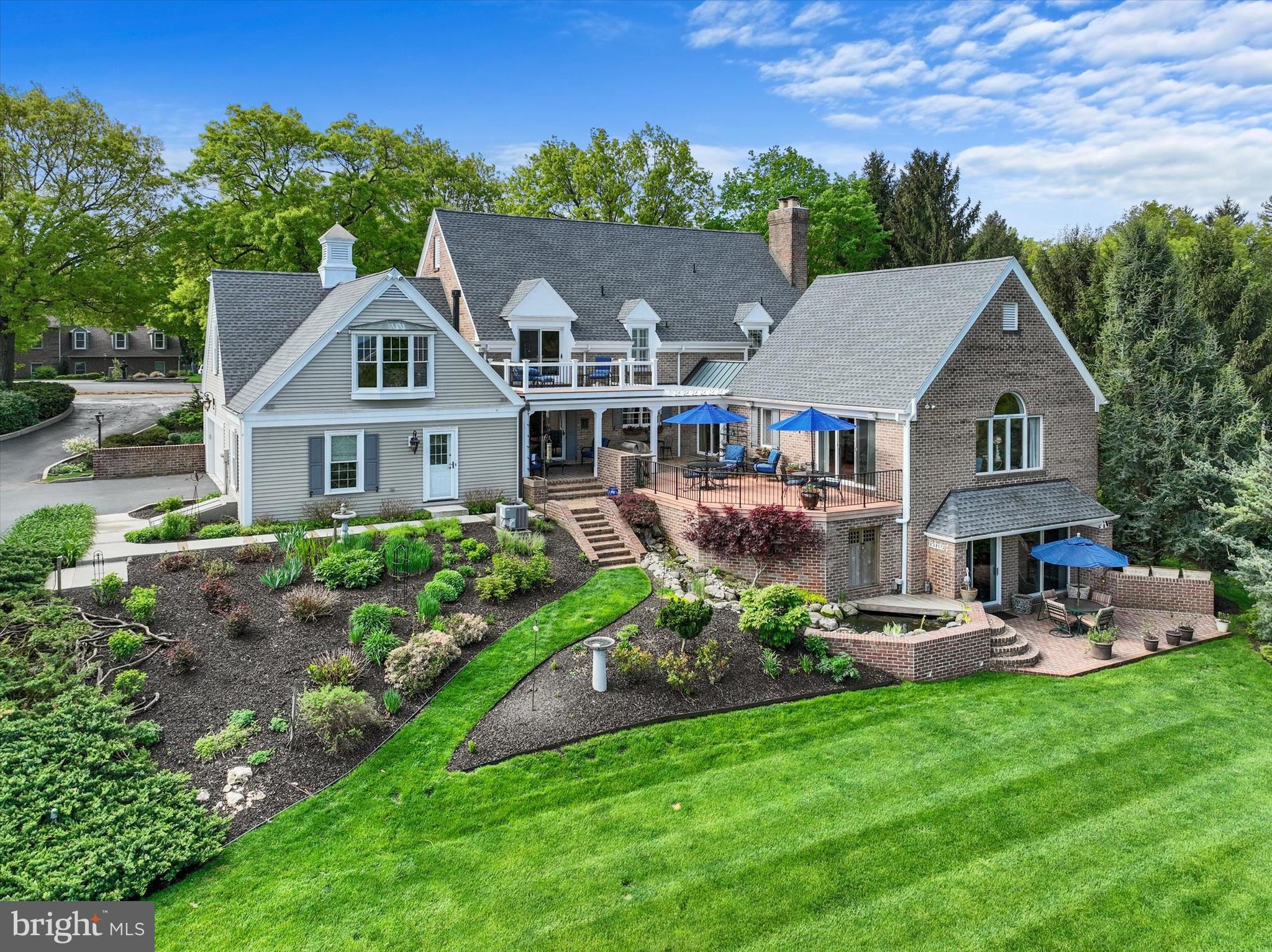 1525 Dunster Road York, PA 17403 - Photo 4 of 49 Gallery Image 4