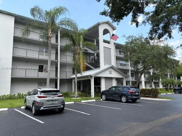 $1,930 | 1300 Southwest 125th Avenue, Unit 308K, Pembroke Pines, FL 33027