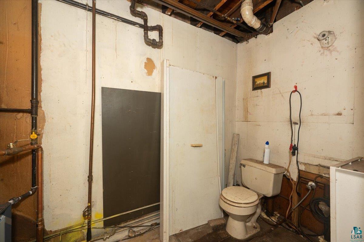 1717 Winter Street Superior, WI 54880 - Photo 8 of 15 Bathroom featuring toilet on the lower level