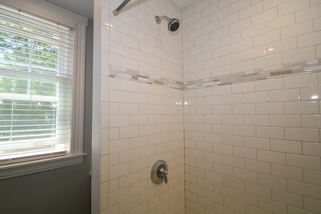 204 R Washington Street Gloucester, MA 01930 - Photo 25 of 36 Gallery Image 25