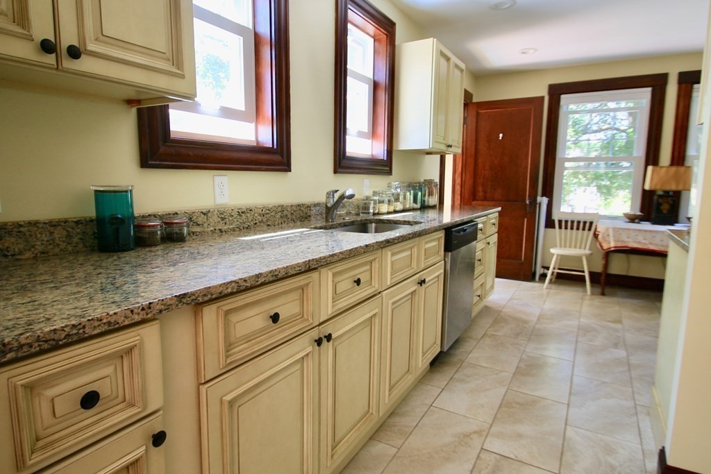 204 R Washington Street Gloucester, MA 01930 - Photo 10 of 36 Gallery Image 10