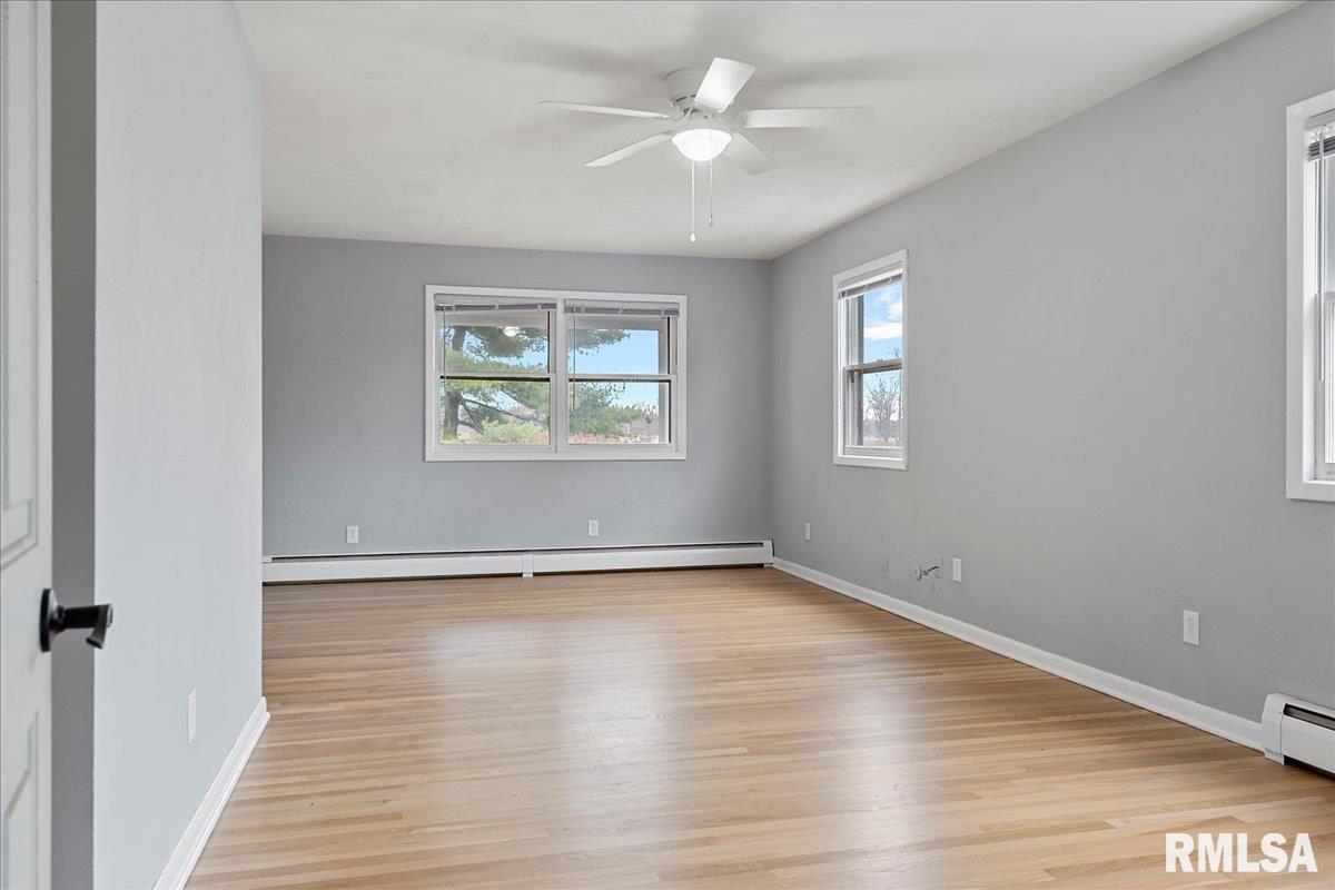 2972 Vigal Road Springfield, IL 62712 - Photo 4 of 32