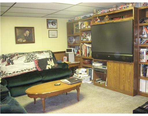 1806 Cowling Road Scottdale, PA 15683 - Photo 14 of 16 Family Room.