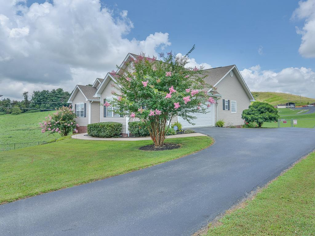 274 Upper Sand Valley Road Jonesborough, TN 37659 - Photo 2 of 36 Cmon over