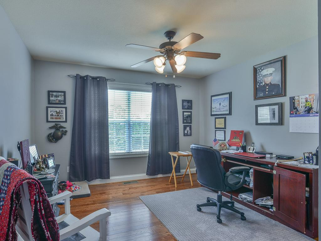 274 Upper Sand Valley Road Jonesborough, TN 37659 - Photo 23 of 36 Bedroom 3 being used as office