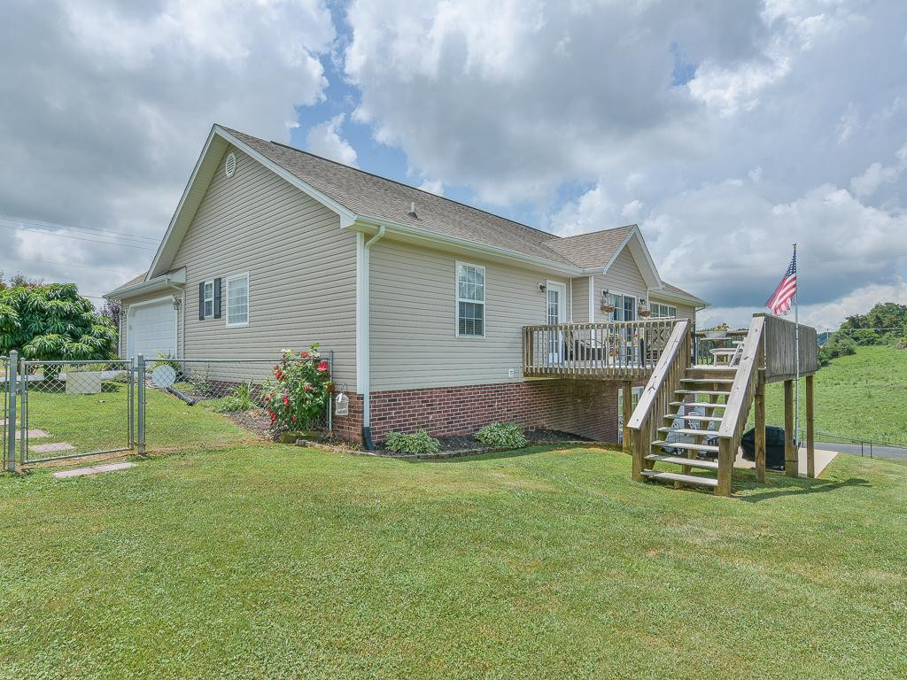 274 Upper Sand Valley Road Jonesborough, TN 37659 - Photo 32 of 36 Fenced back yardbring Fido