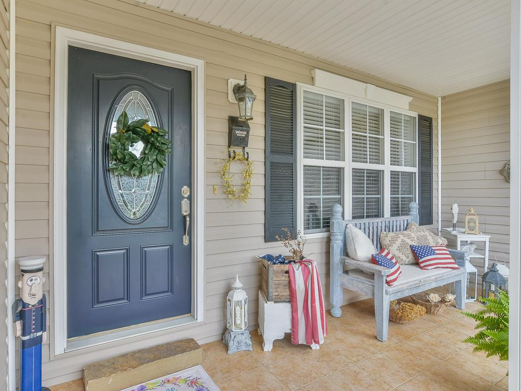 274 Upper Sand Valley Road Jonesborough, TN 37659 - Photo 4 of 36 Covered front porch