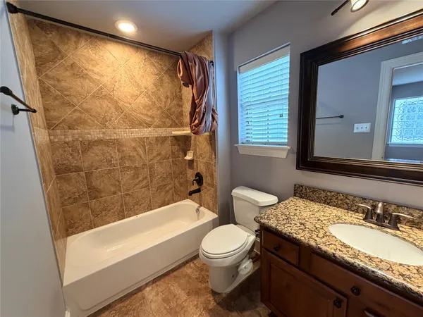 $3,499 | 1007 Kern Street, Houston, TX 77009