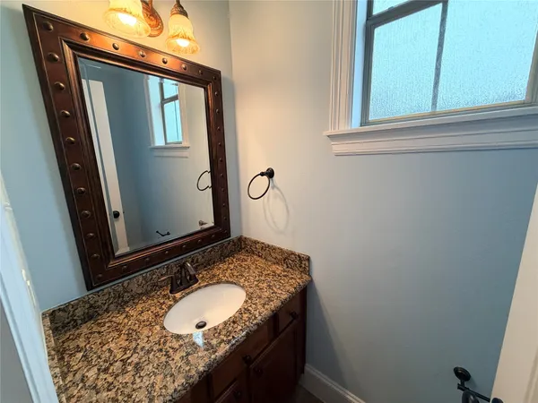$3,499 | 1007 Kern Street, Houston, TX 77009