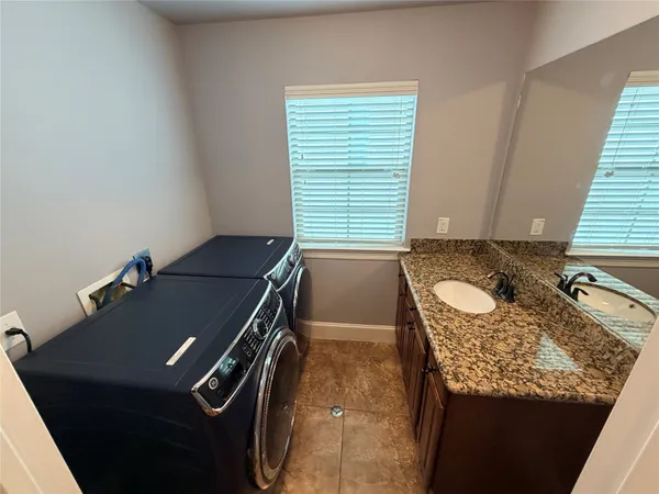 $3,499 | 1007 Kern Street, Houston, TX 77009