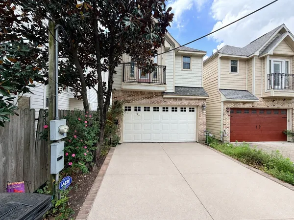 $3,249 | 1007 Kern Street, Houston, TX 77009