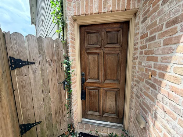 $3,499 | 1007 Kern Street, Houston, TX 77009